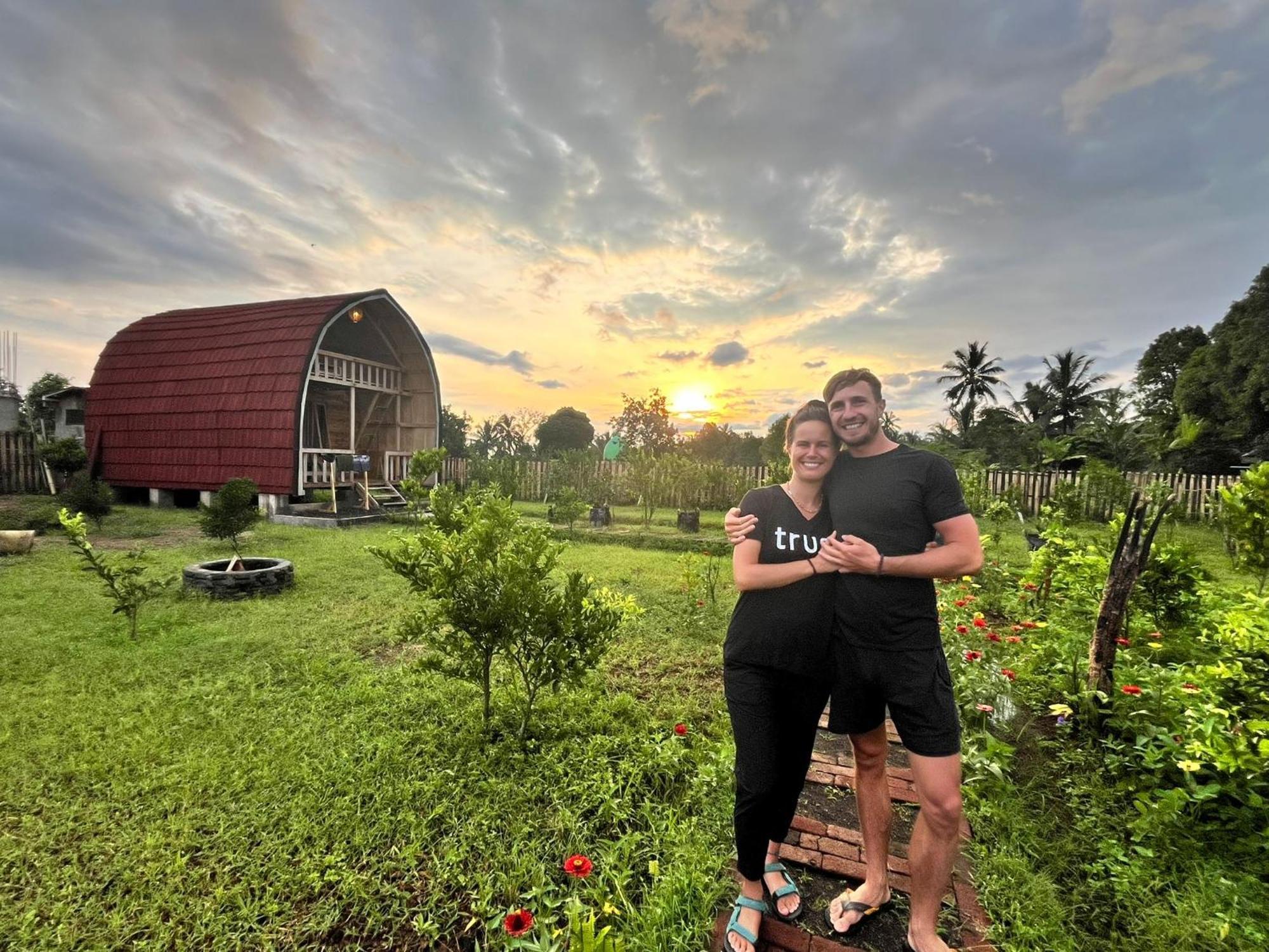 Raturinjani Homestay Selong Экстерьер фото
