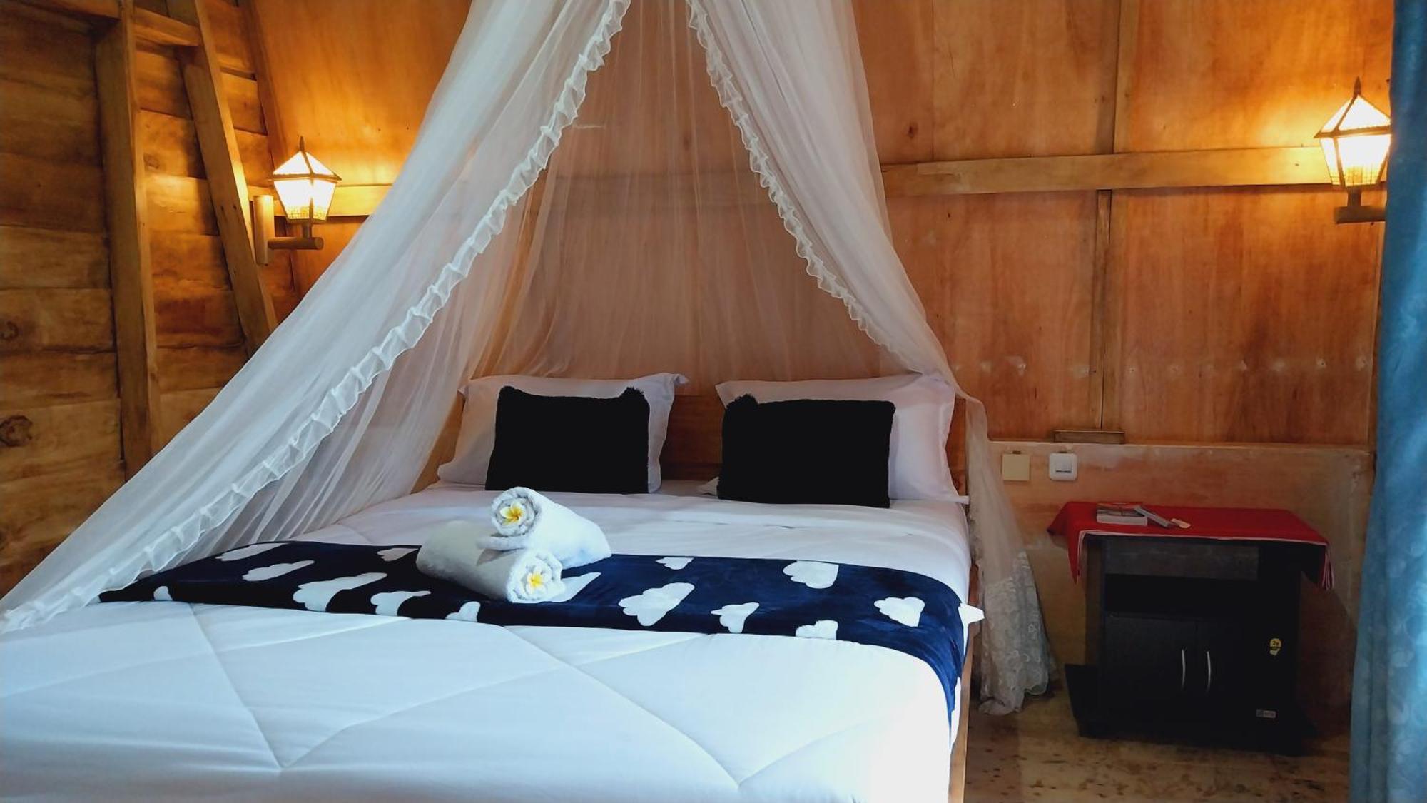 Raturinjani Homestay Selong Экстерьер фото