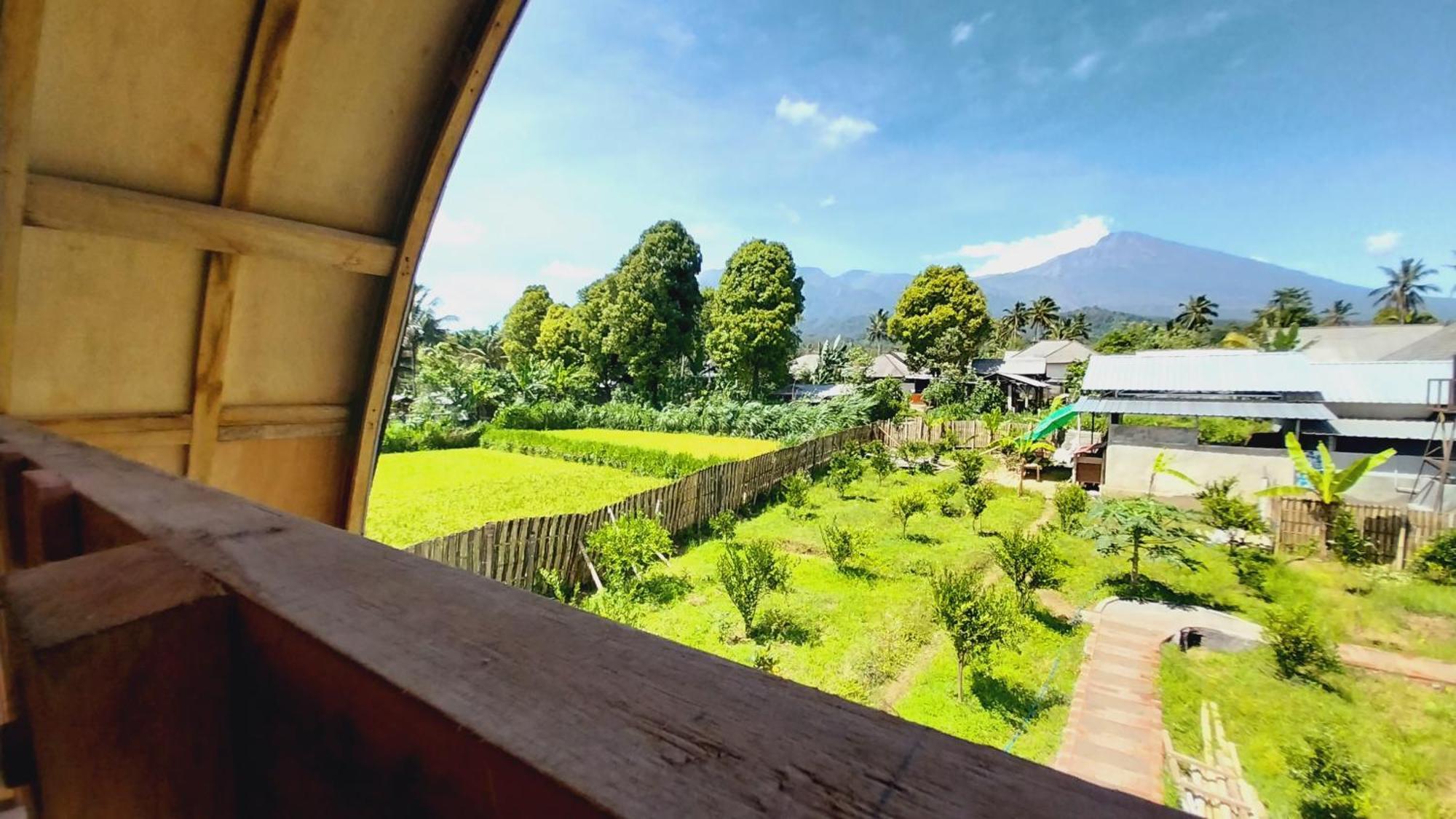 Raturinjani Homestay Selong Экстерьер фото