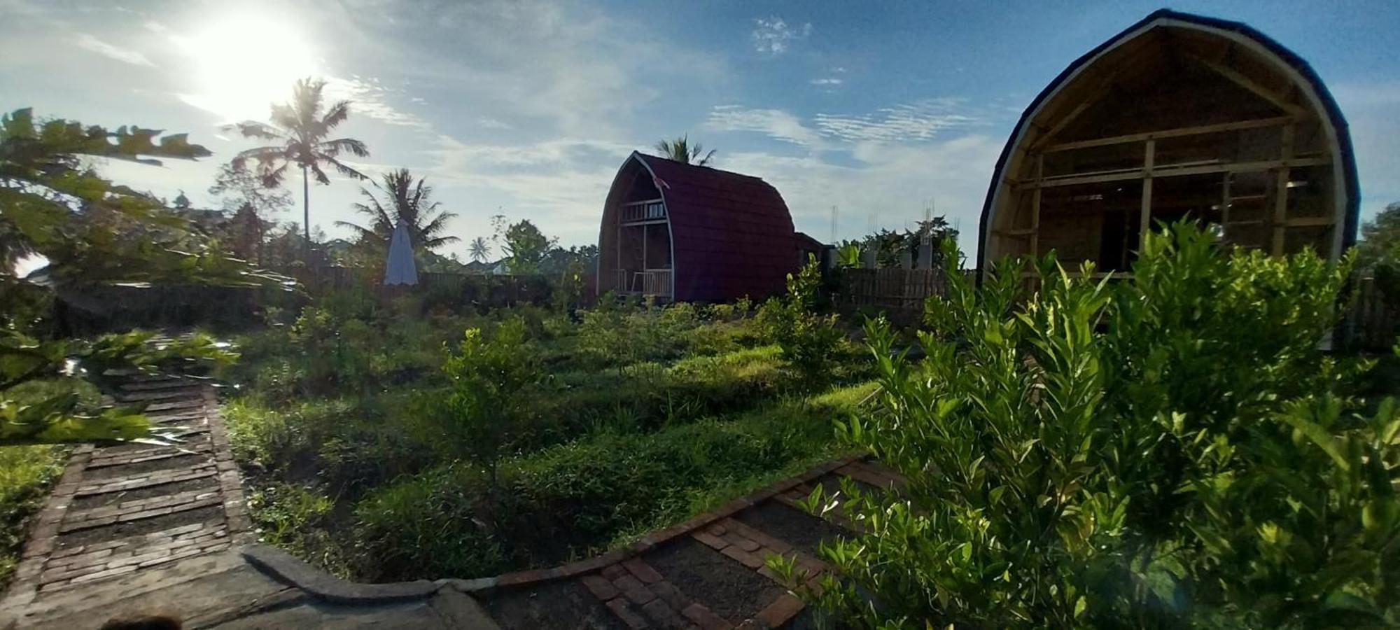 Raturinjani Homestay Selong Экстерьер фото