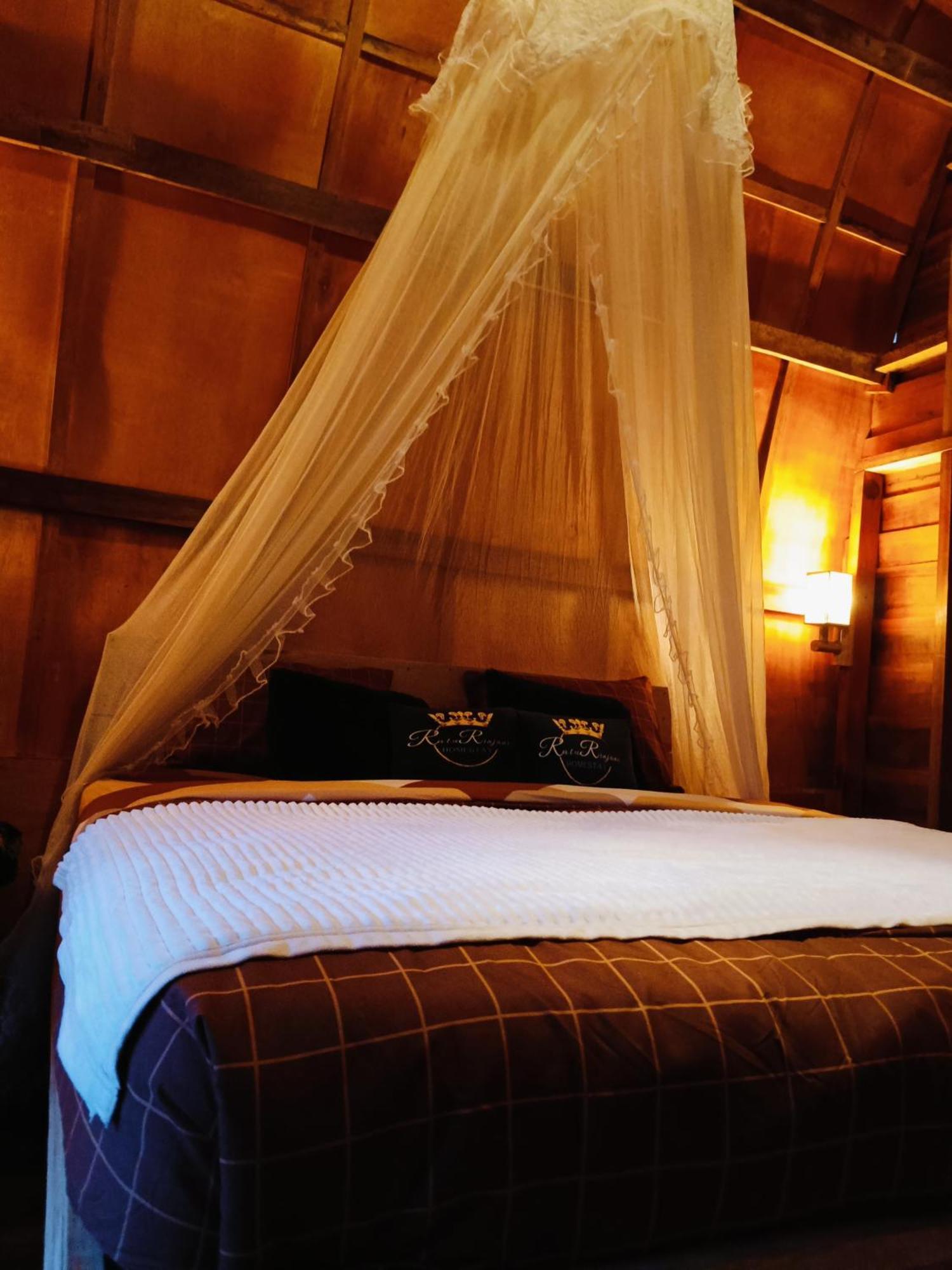 Raturinjani Homestay Selong Экстерьер фото