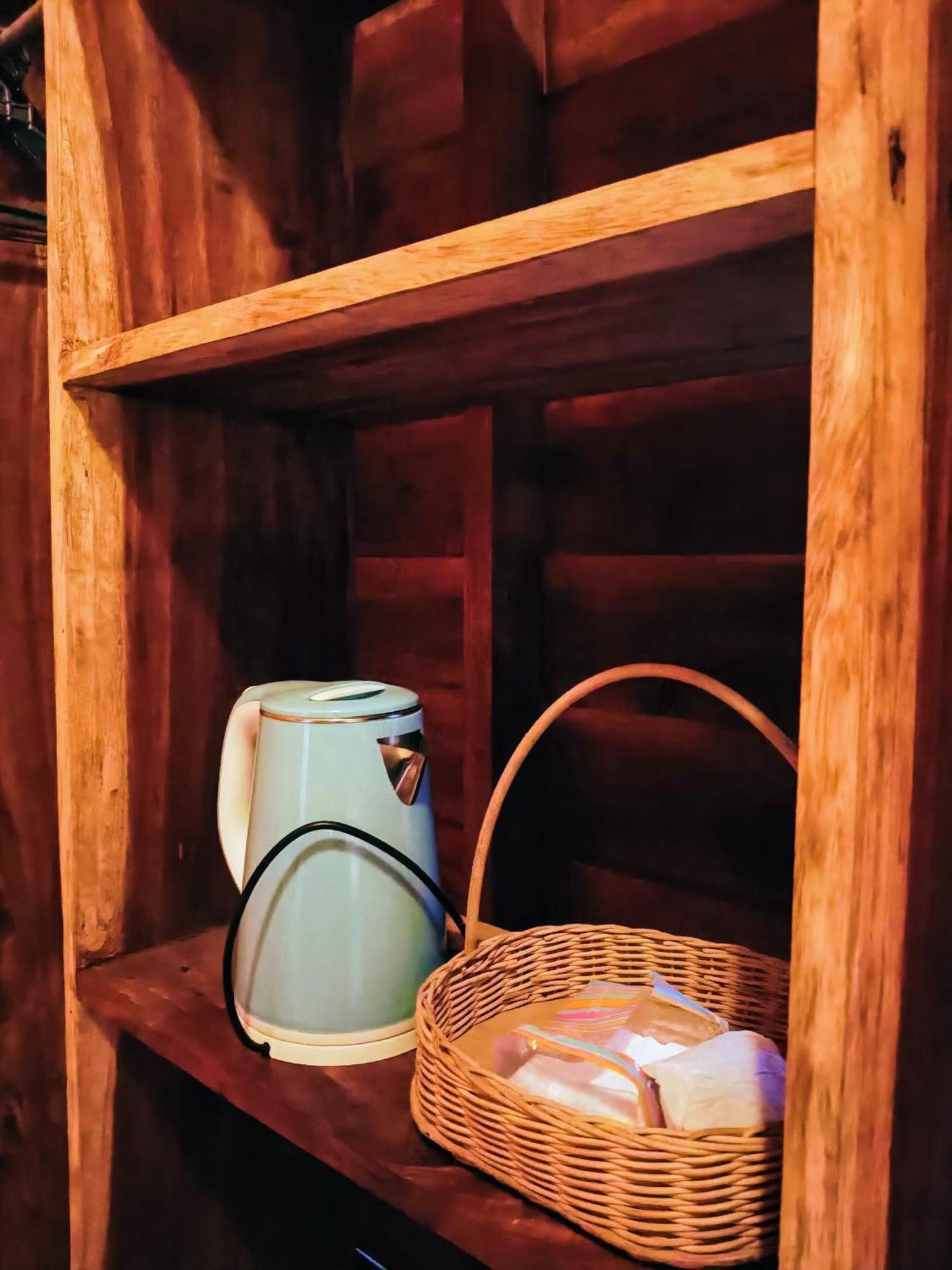 Raturinjani Homestay Selong Экстерьер фото